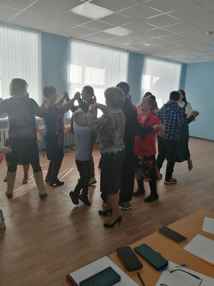 6 марта, в преддверии Международного Женского дня 8 Марта в Марковской школе прошла кон...