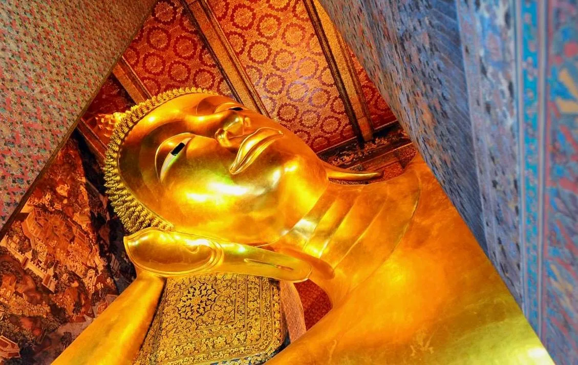 Храм Wat Pho в Бангкоке, Таиланд 🇹🇭  🔹 Wat Pho - один из старейших храмов Бангкока, построенный еще 