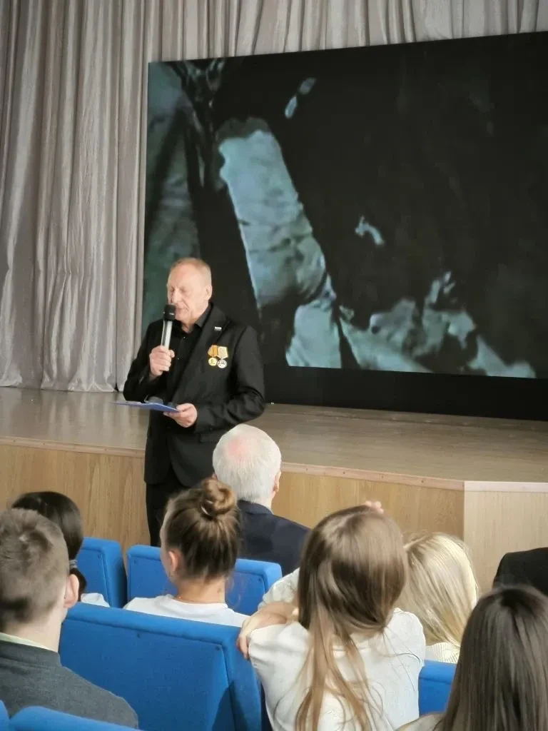 Встреча поколений: память о Чернобыле жива  ✅ Сегодня в гимназии прошла особенная встреча — школьник