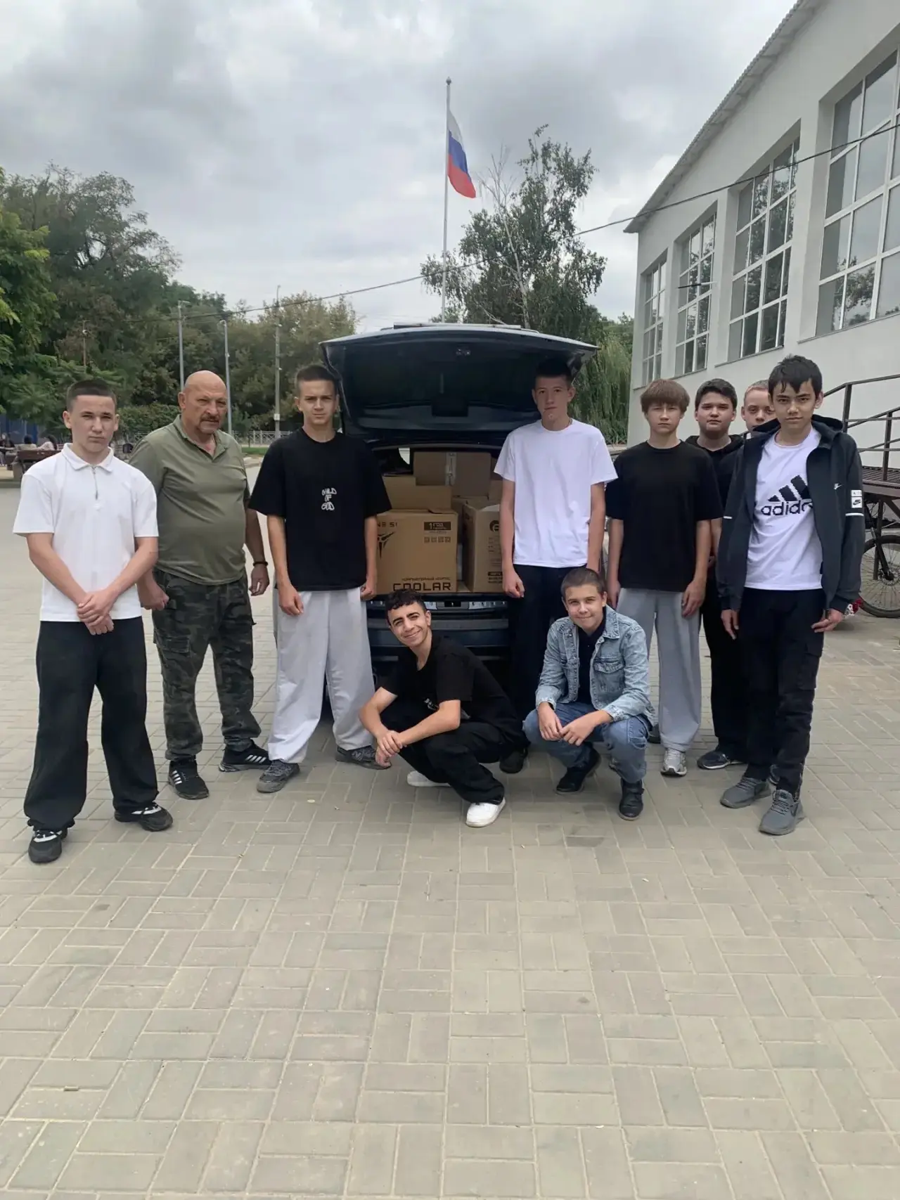 💪Наша школа приняла участие в сборе гуманитарной помощи