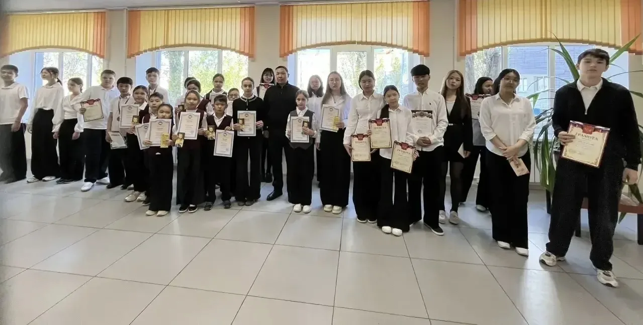 Одна команда — общий успех! 🏆  Сегодняшний день в школе выдался по-настоящему торжественным. На обще