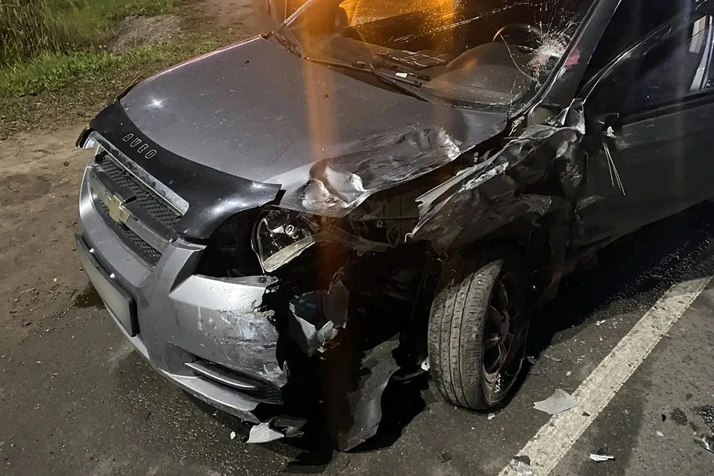 В Котласе в ДТП с участием грузового автомобиля пострадали два человека