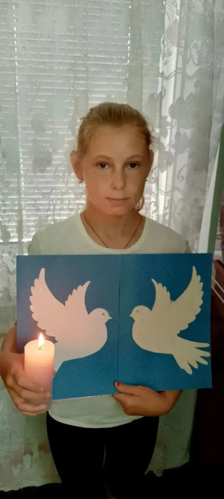 Активист Движения Первых, ученица 7А класса Пудовкина Дарья участвует во Всероссийской акции "Ангелы