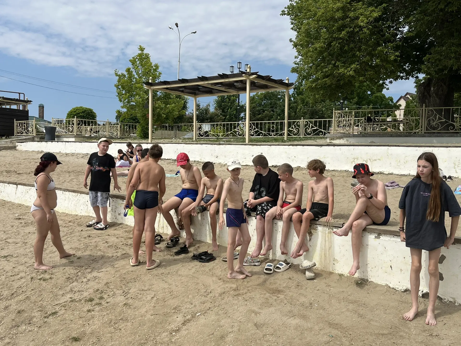 Лето, солнце, речка и мы! 🌊☀️

Сегодня в лагере «Мы вместе» был не просто активный, а по-настоящему