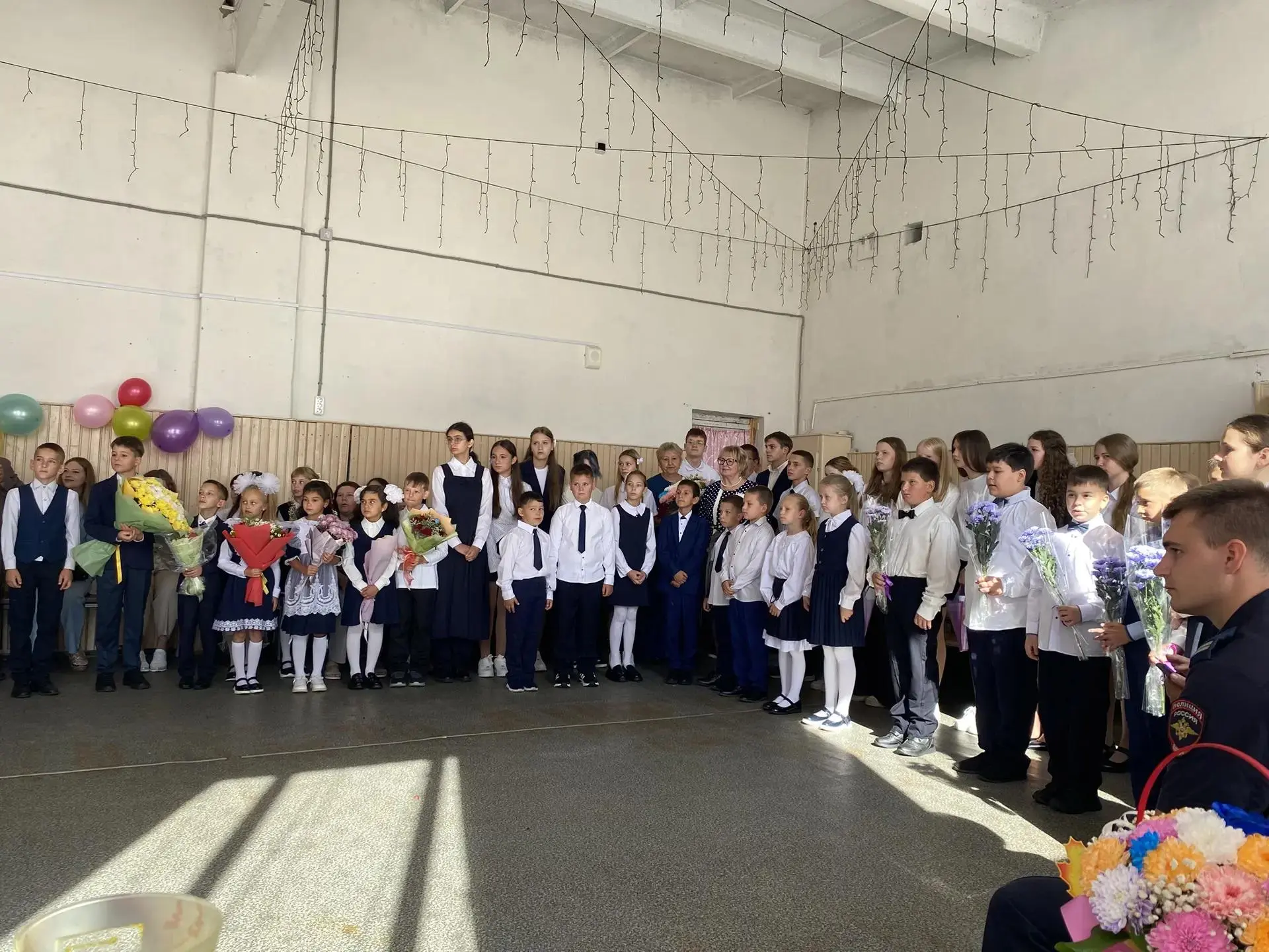 🎉 В городском округе Покров прошли торжественные линейки, посвящённые Дню знаний!
