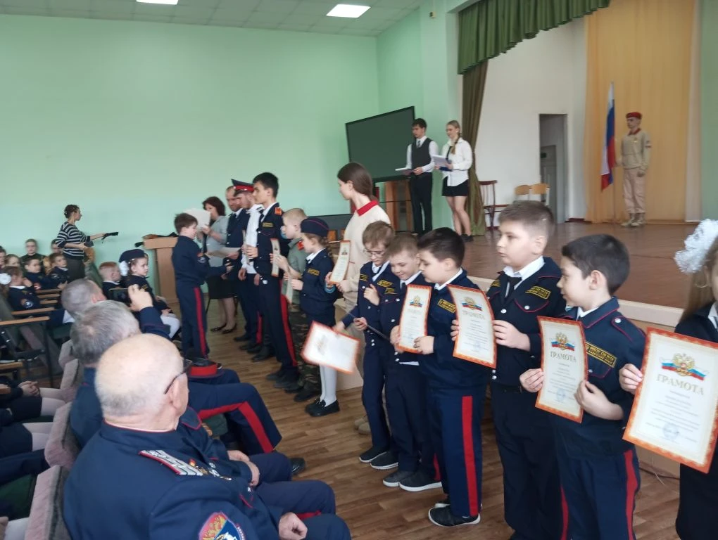 В этот же день прошёл конкурс творческих номеров "О казачестве всегда слава по Руси плыла!" Состояло