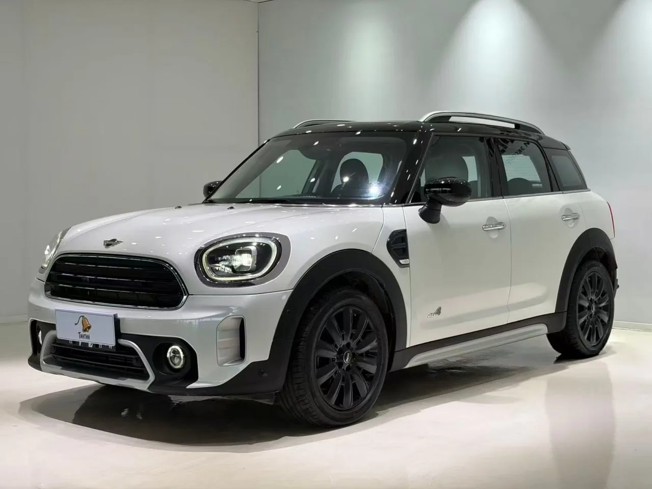 MINI COUNTRYMAN 1.5T COOPER ALL4 (ПОЛНЫЙ ПРИВОД!!!)

📅 Год выпуска: 06.2023
🛣 Пробег: 15 000 км
⚙️