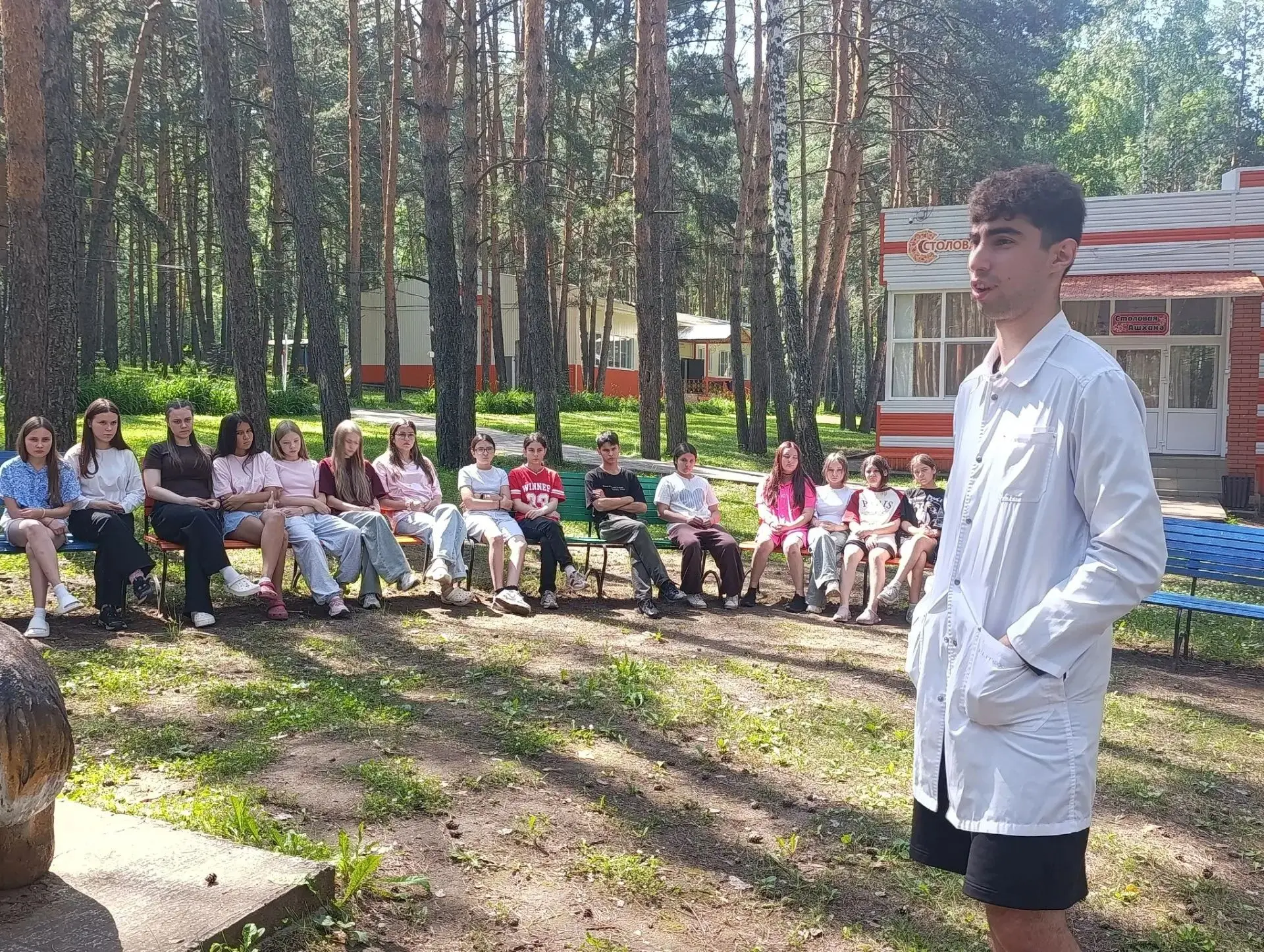 Медбрат Заинской ЦРБ Алишер Умаров провел беседу о ВИЧ с подростками в лагере «Созвездие»

В детском