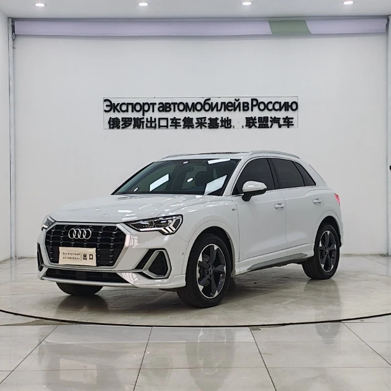 Audi Q3 2022 — 1.4 л, передний привод, версия Dynamic (35 TFSI), 5 мест