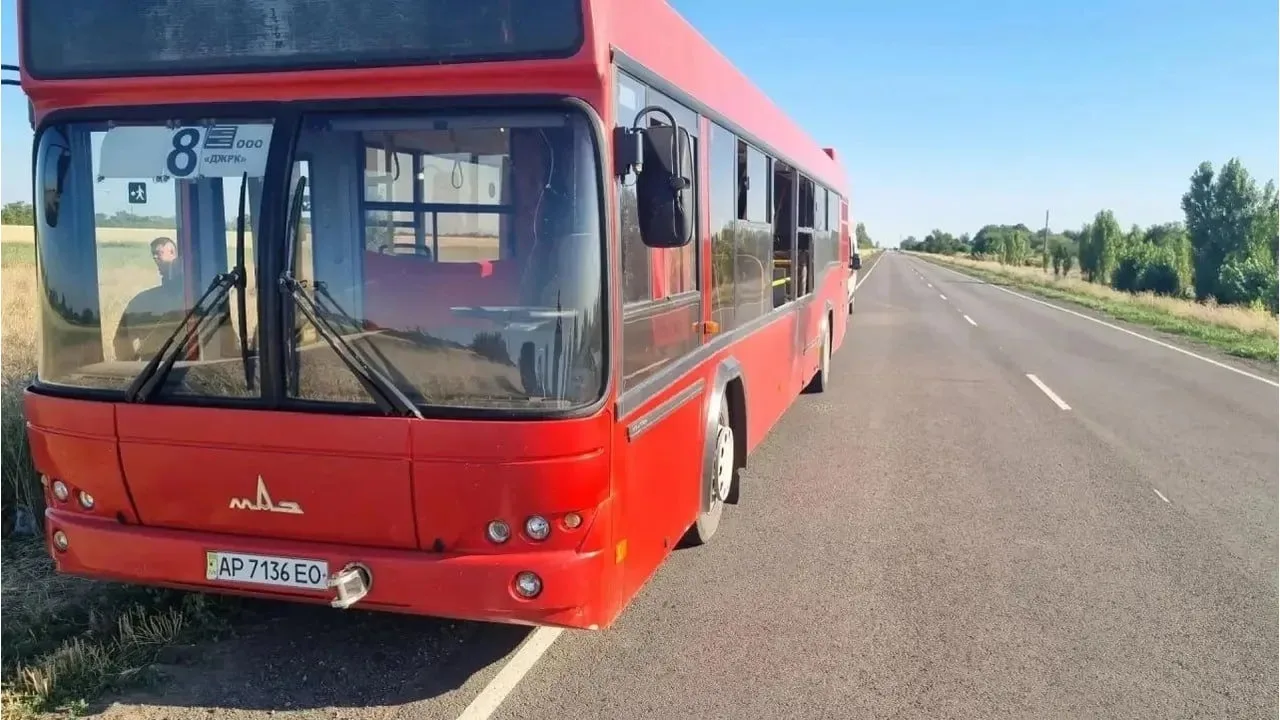 ❗️ Один человек погиб, 12 получили ранения в результате атаки ВСУ по автобусу в Запорож...