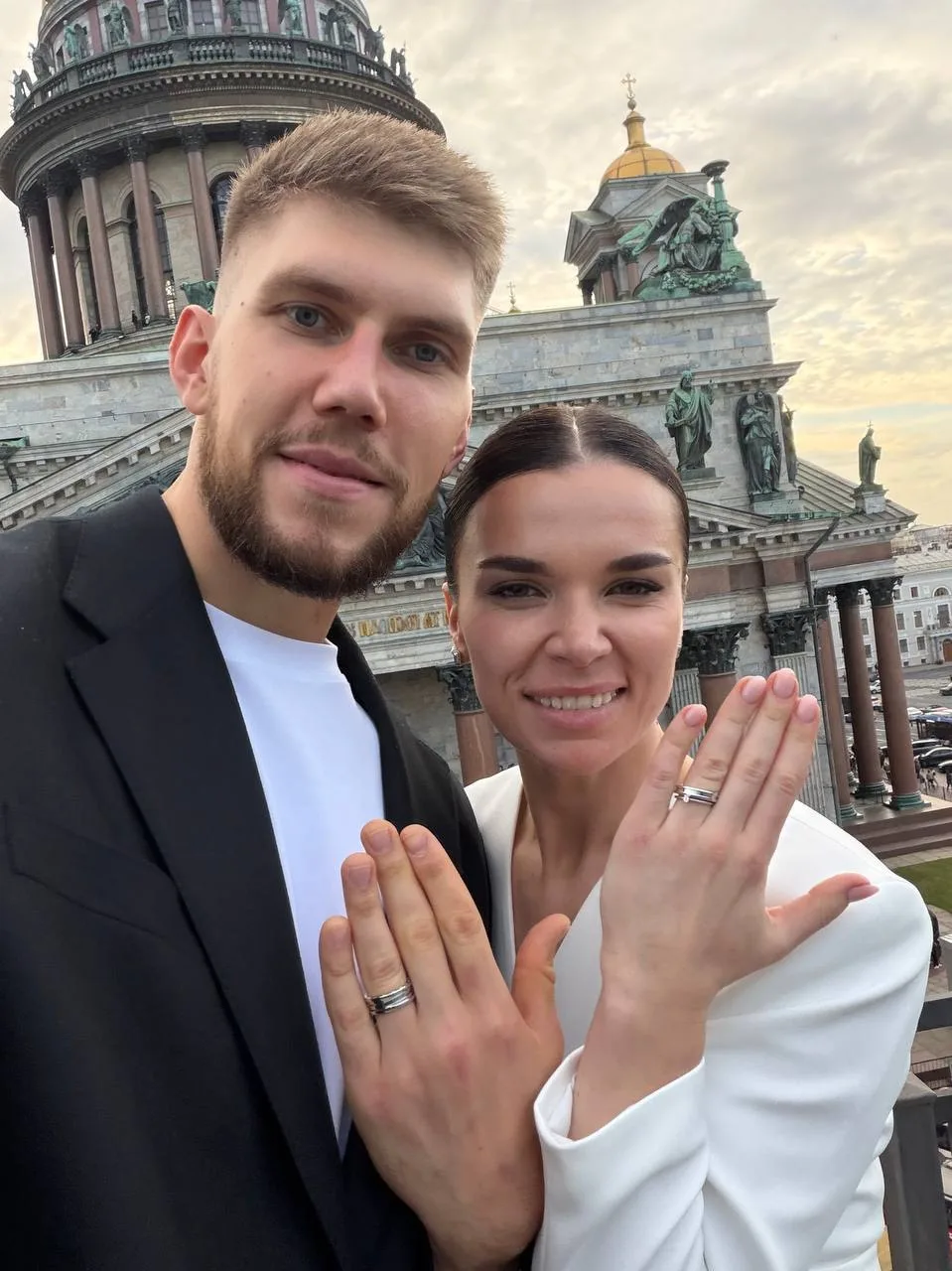 💍Центральный блокирующий волейбольного клуба «Зенит» Виталий Дикарев и Анастасия Гарел...