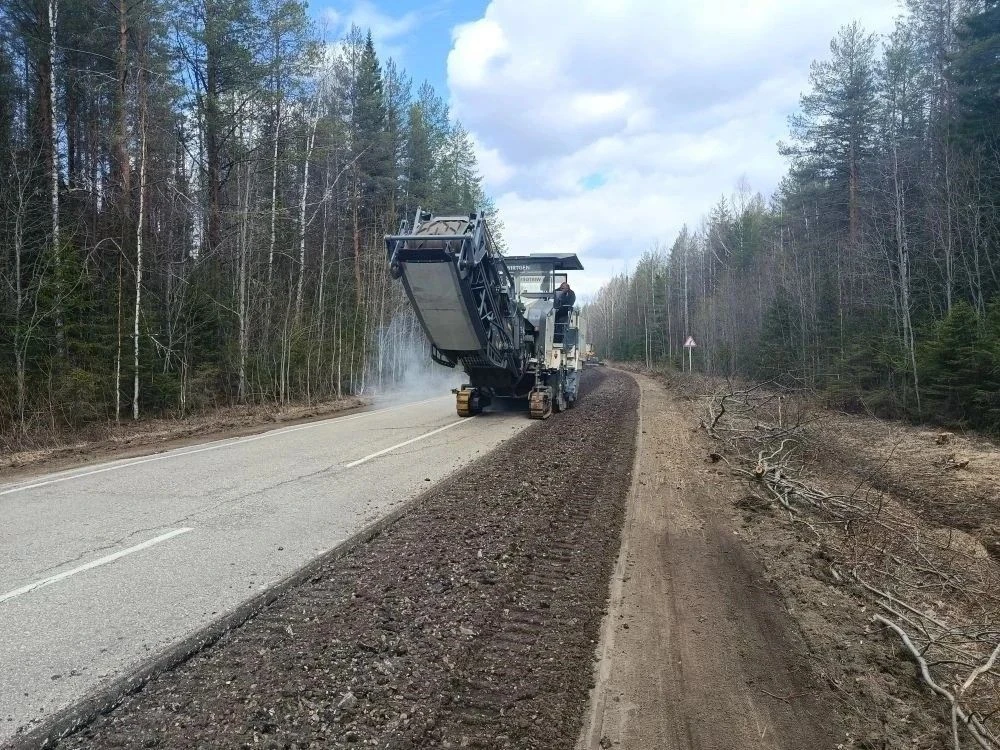 🚧 В Княжпогостском районе начались дорожные работы на подъезде к Мещуре  В рамках нацпроекта «Инфрас