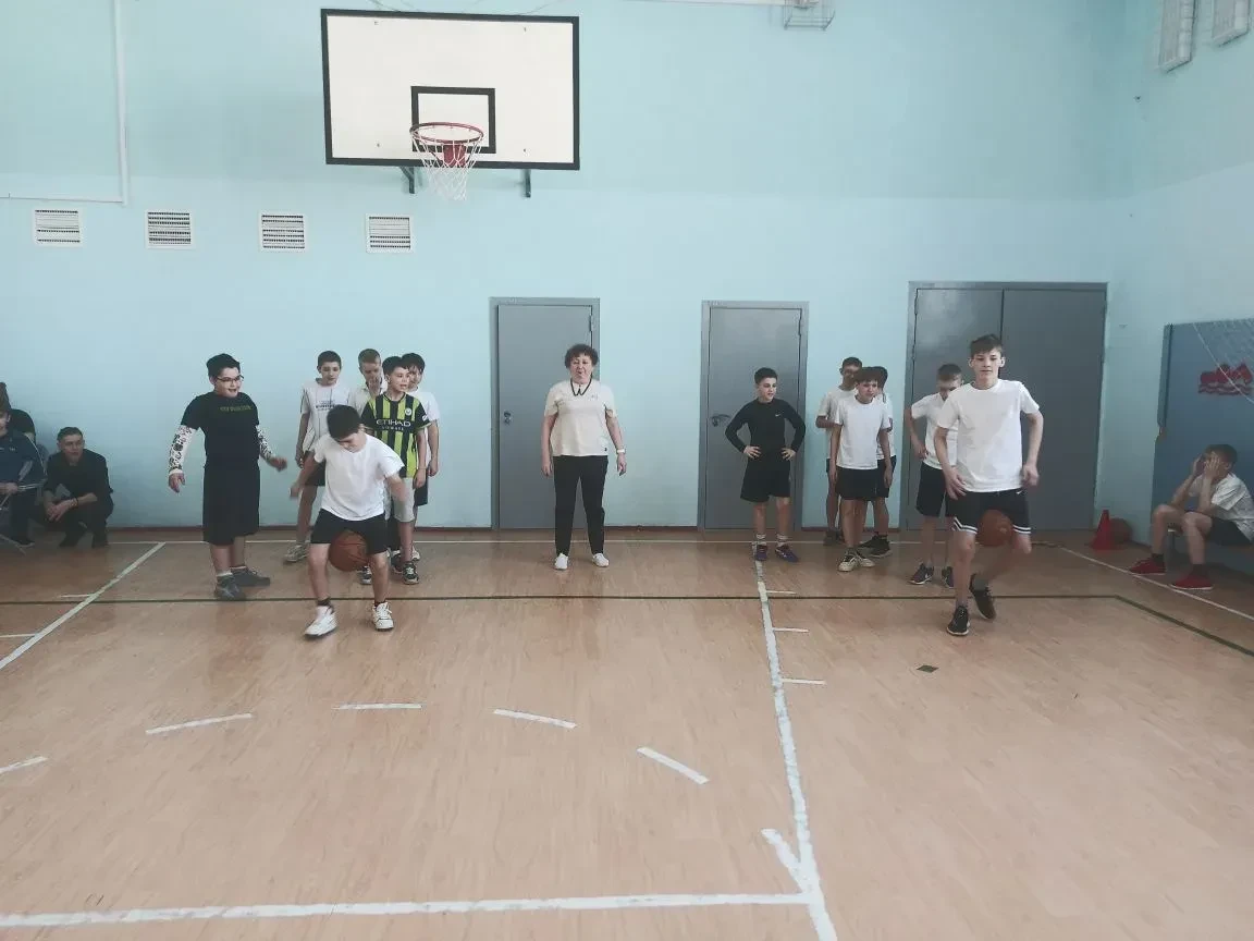 ⚽🚭 В школе продолжается акция «Дыши! Двигайся! Живи!». Проведены пятиминутки о вреде э...