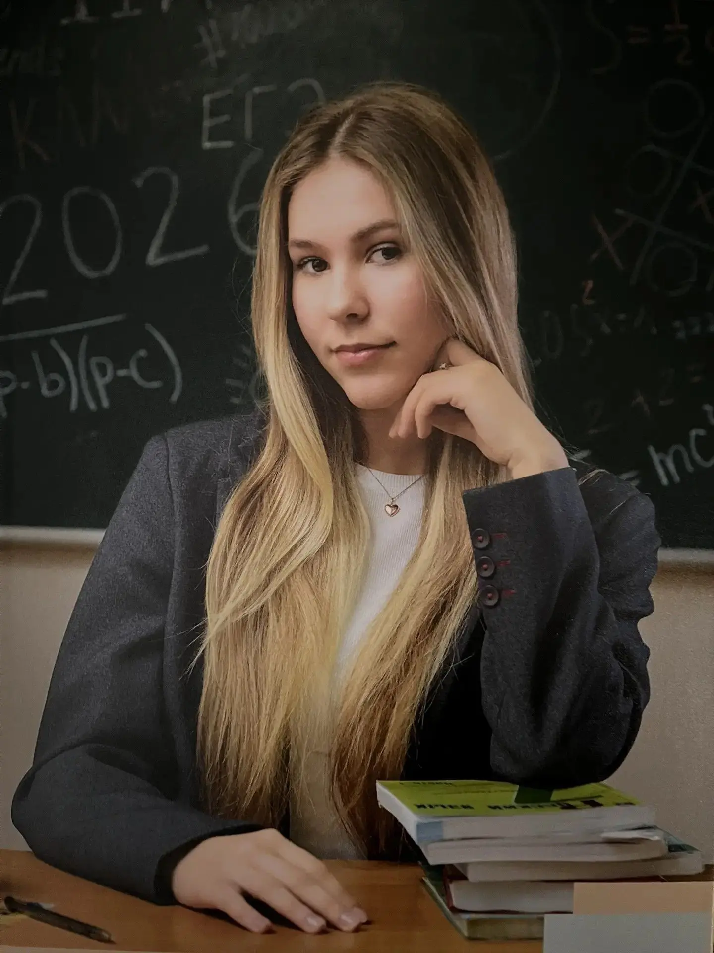 🥳Поздравляем Капогузову Диану — выпускницу 11 «А» класса нашей школы — с выдающимся результатом на 