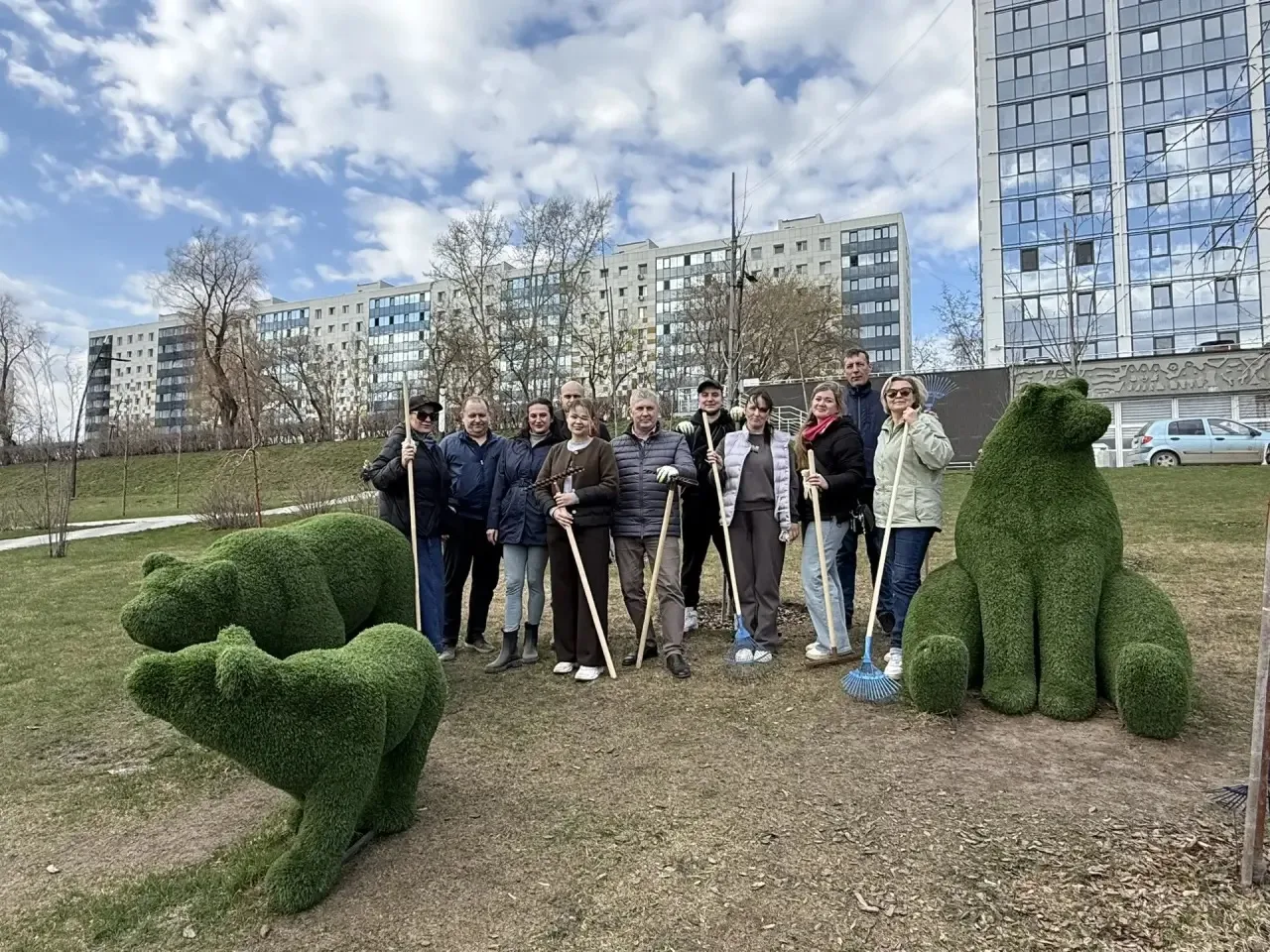 🌱 Весна — время приводить всё в порядок!  После таяния снега особенно заметно, где нужно навести чис