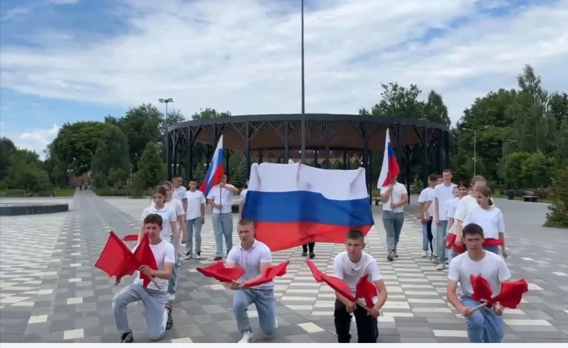 Друзья! Сегодня мы отмечаем День флага! Для нас, студентов, это особенно важный день: о...
