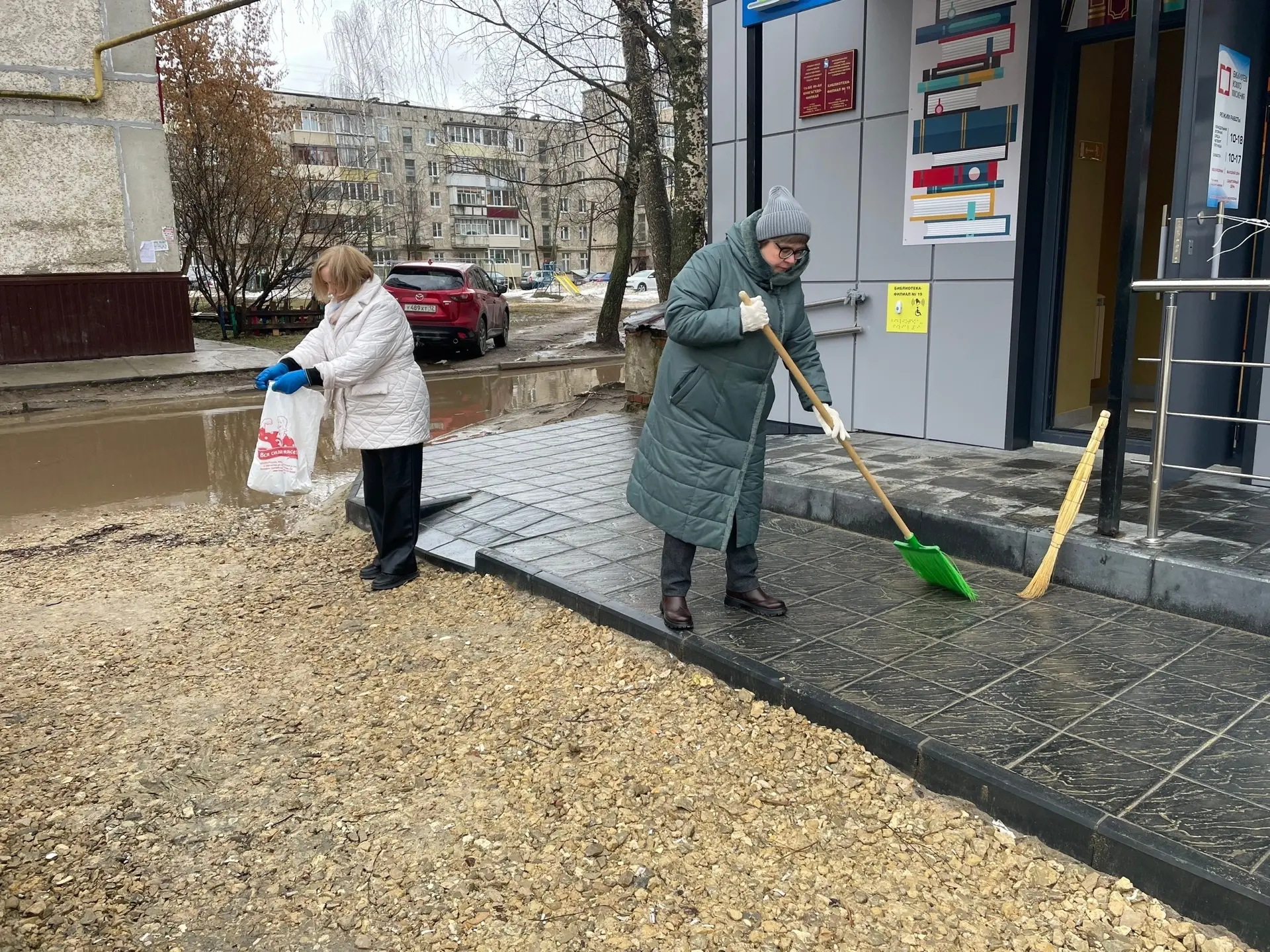 Дождливая погода - не преграда для добрых дел!❤🌧  Сегодня, 9 апреля, в Йошкар-Оле проходит общегород