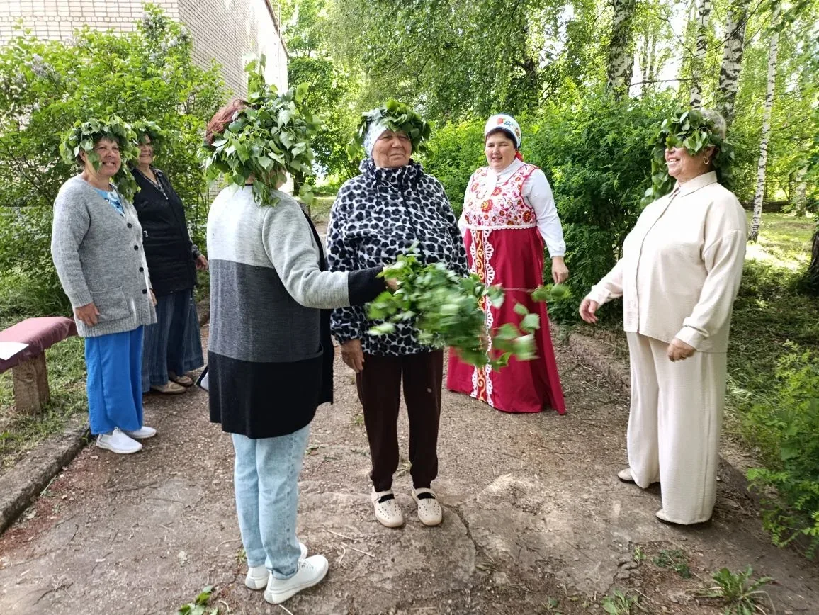 Сегодня в Савиновском Доме культуры прошла развлекательная фольклорная программа «Белая...