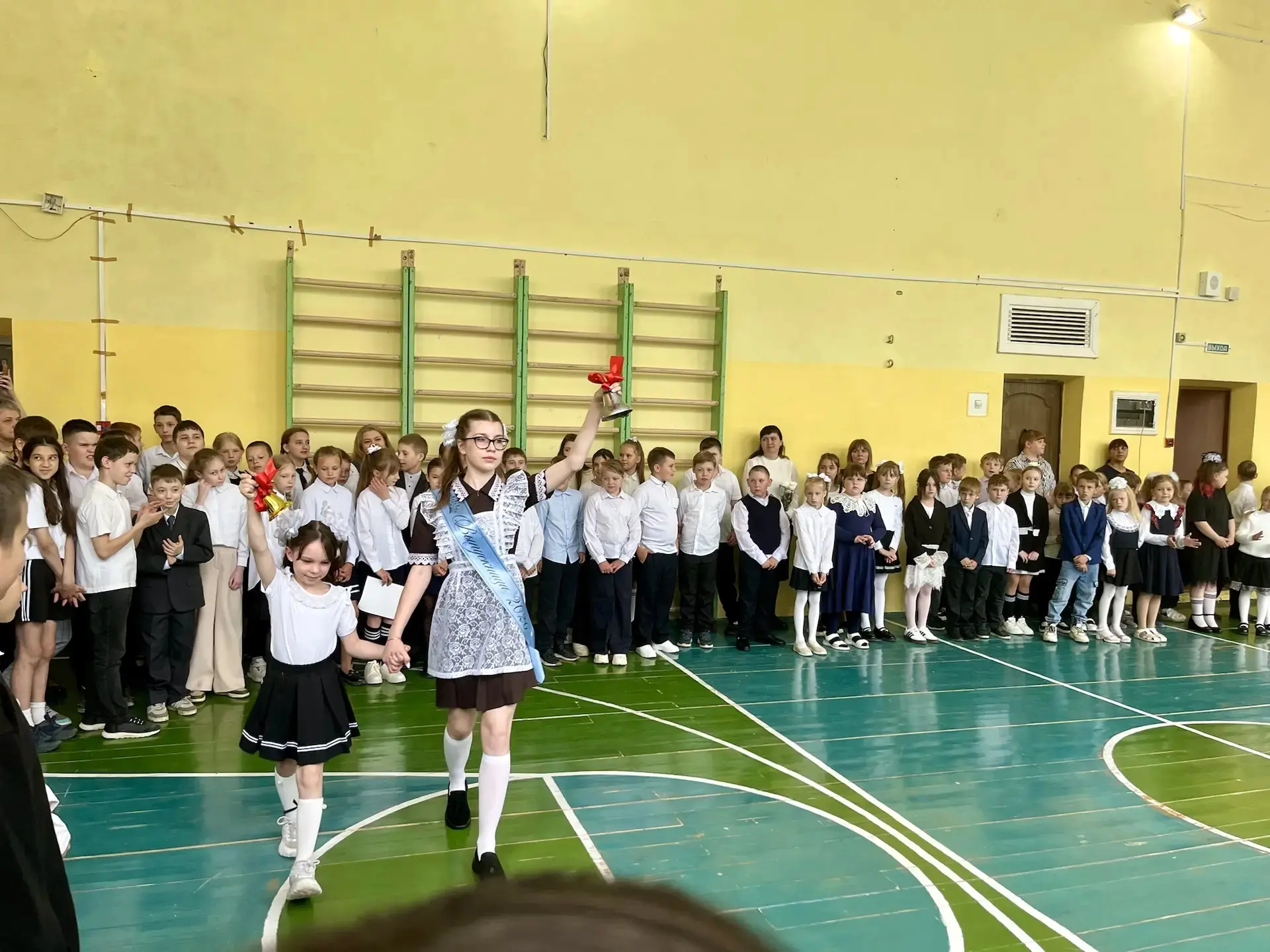 Прощай, школа!🔔  Сегодня в Центре образования «Спасская школа» царила особая атмосфера — мы проводил