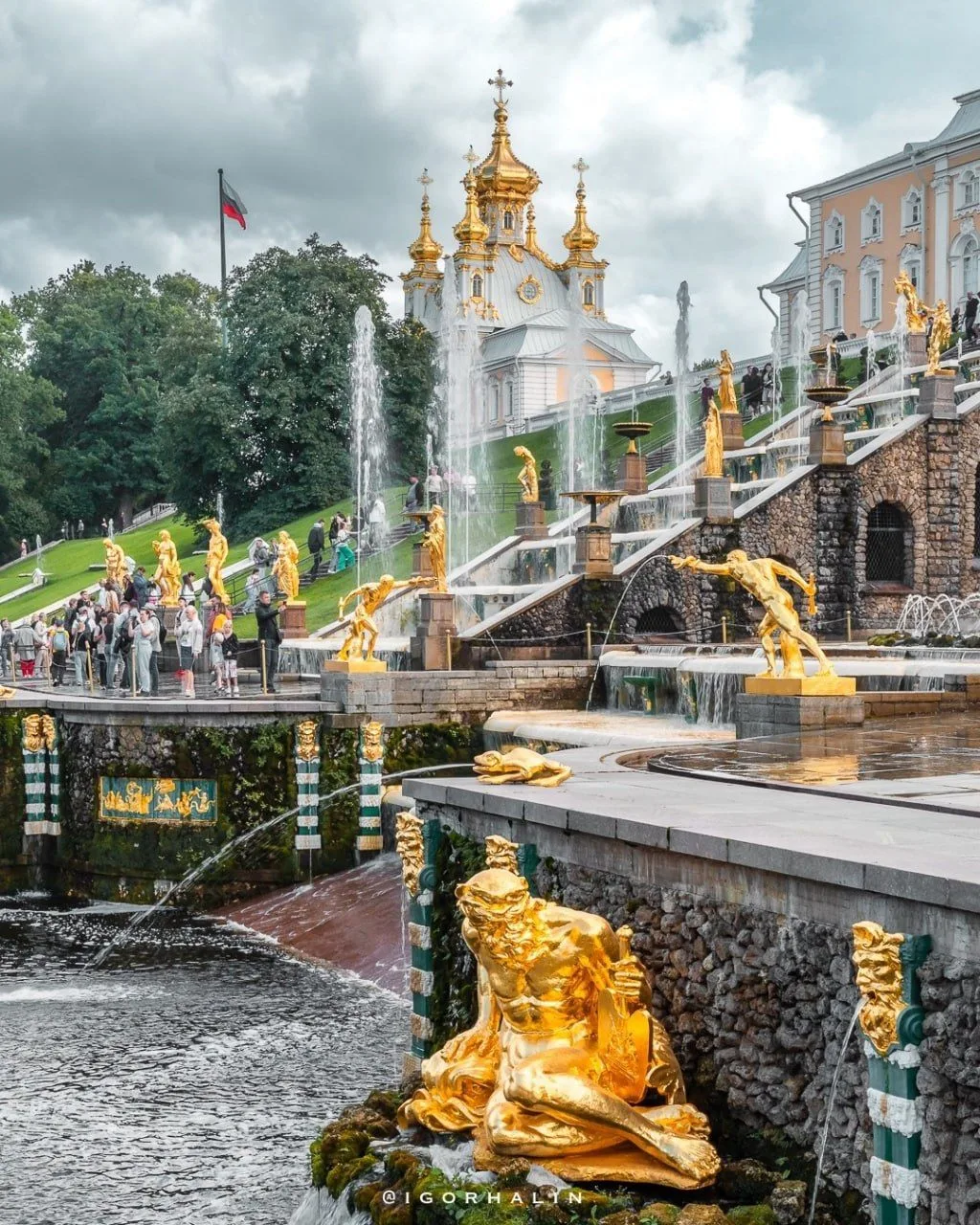 🏛 Парадная лестница Большого Петергофского дворца
#Петергоф

📌 Символика оформления парадной лестн