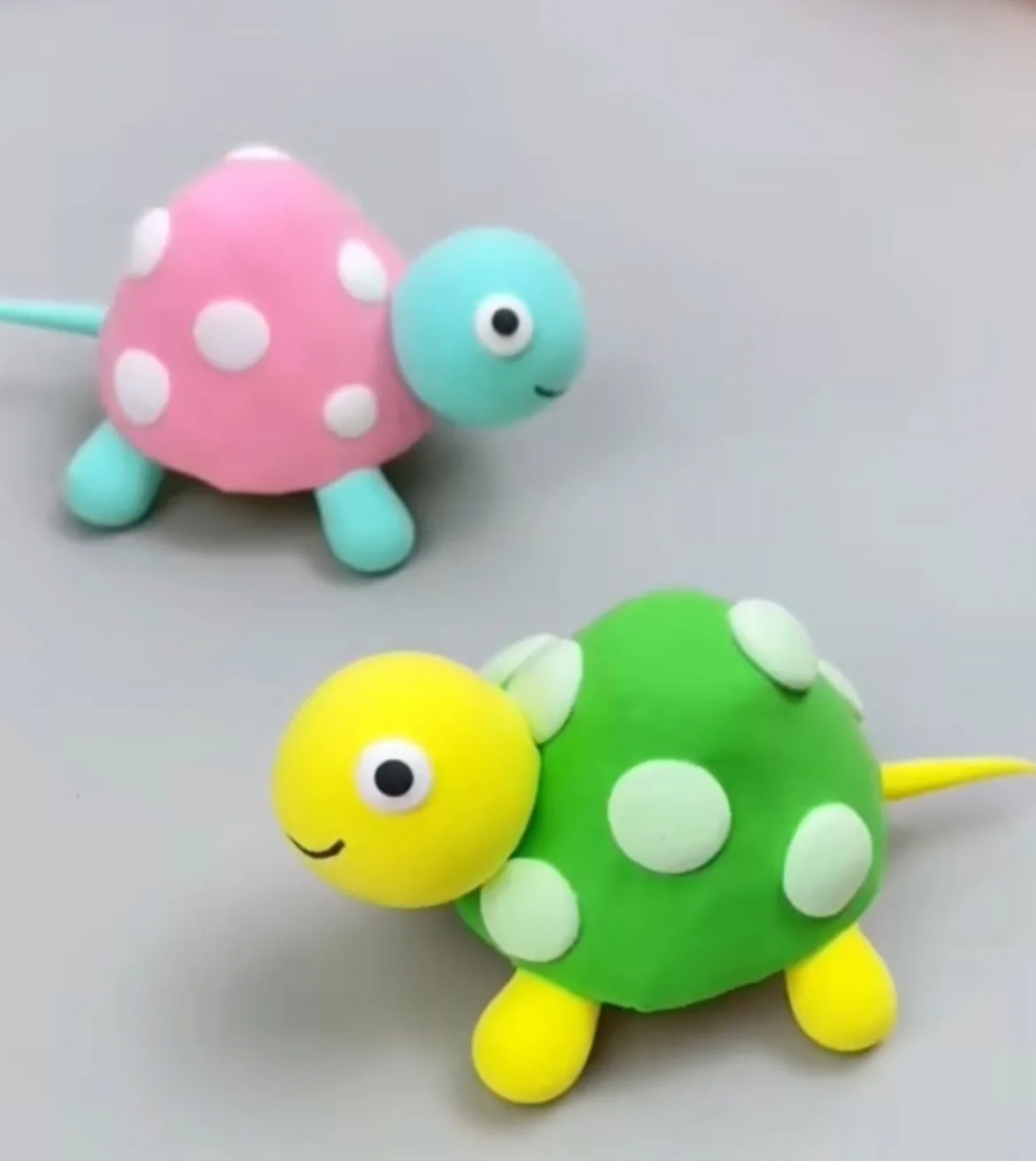 🐢 Лепим милых черепашек из воздушного пластилина! 🐢

Приглашаем ваших малышей на мастер-класс, где
