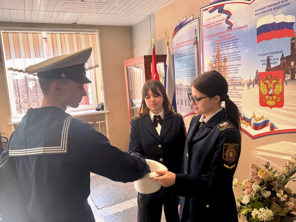 📚 В преддверии Дня русского языка и Пушкинского дня России на шестой площадке Морской технической а