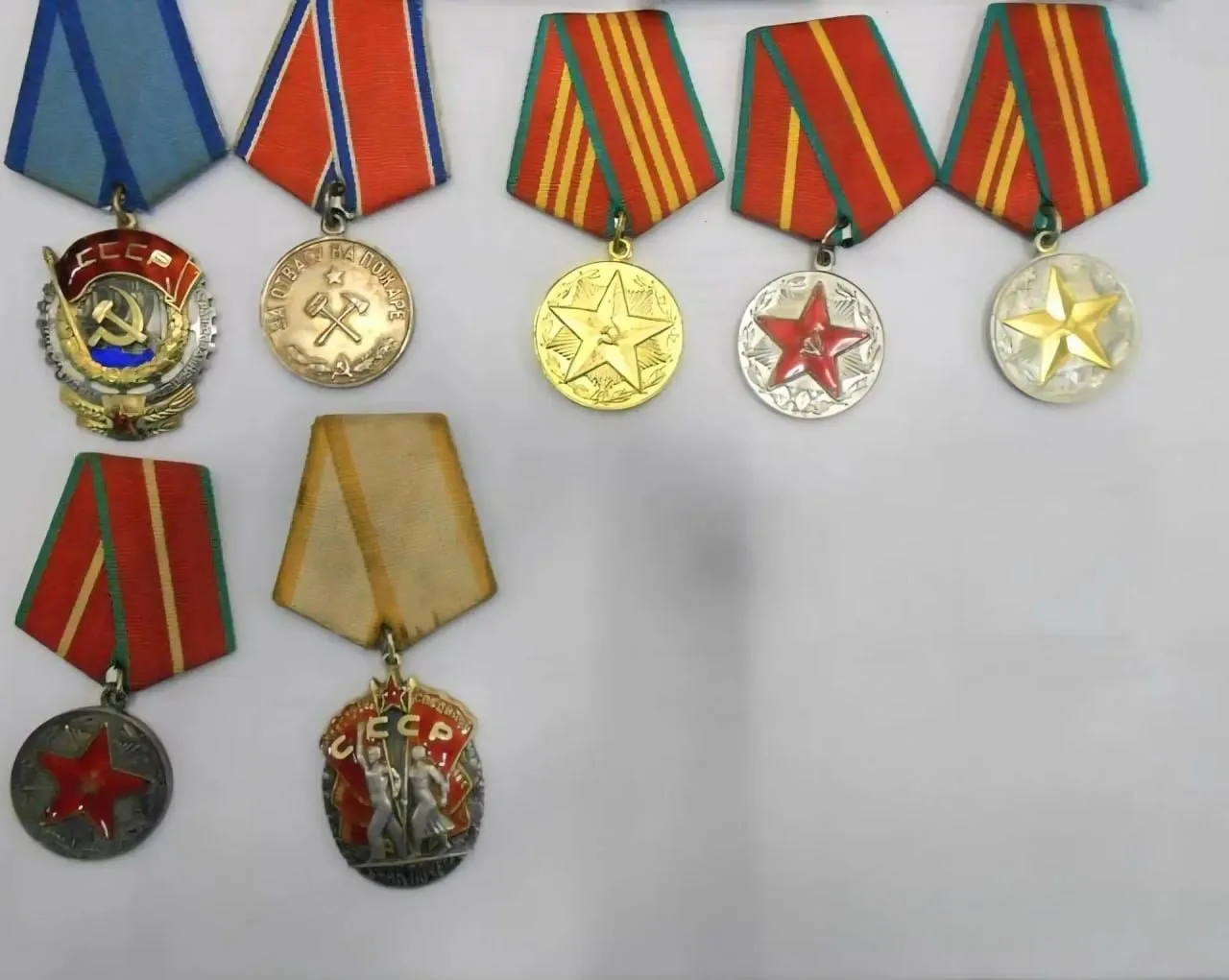 🏅 Челябинец решил отправить советские награды в Германию за $1