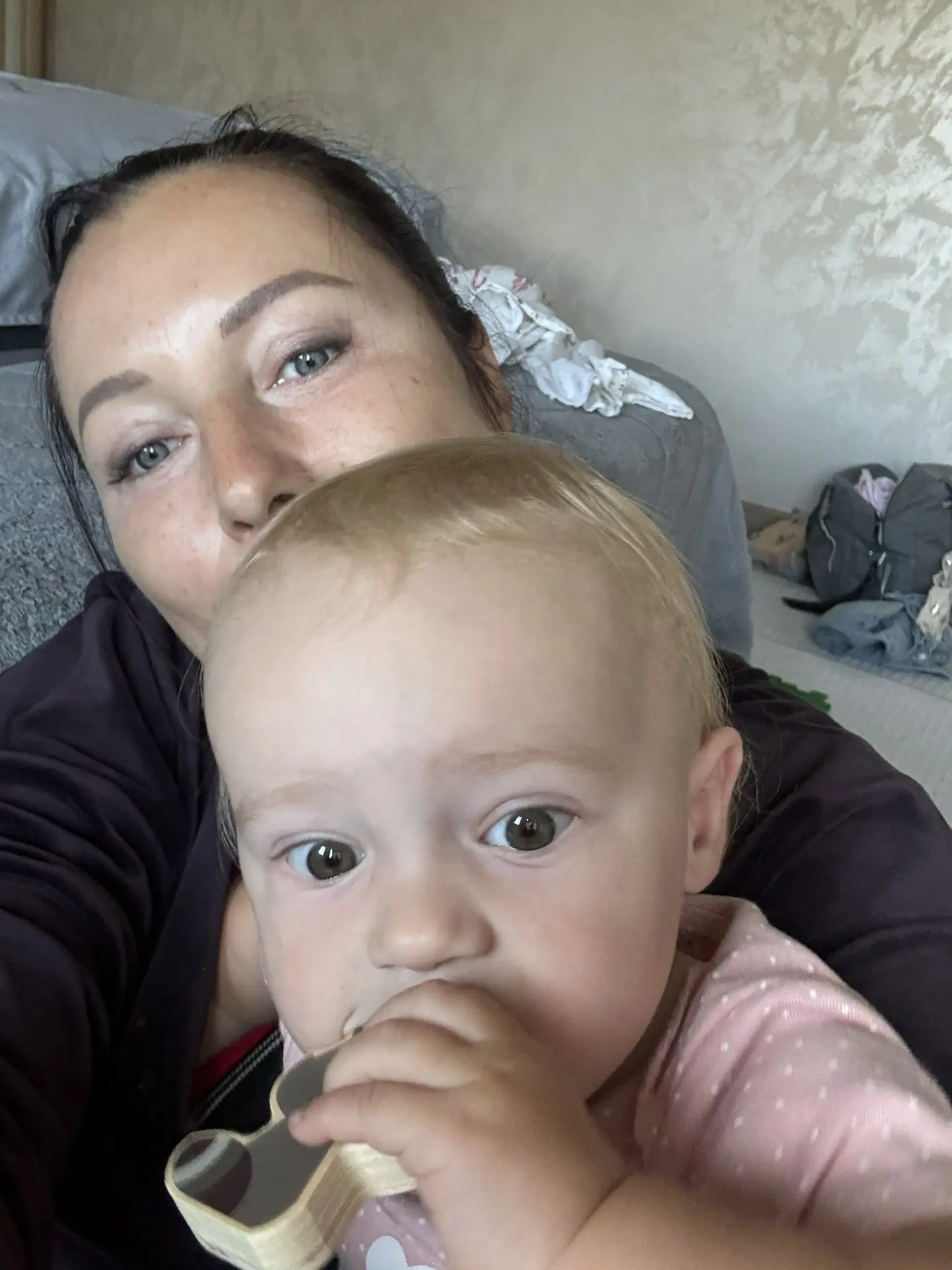 Неизменные два друга😍😻 не успела снять как Зурба забавно пришел, потерся об Аврору и ...