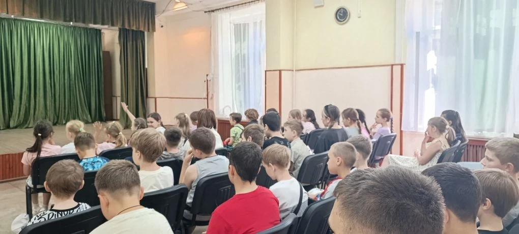 🎉 Сегодня в пришкольном лагере «Чайка» прошло увлекательное мероприятие в рамках ранней профориента
