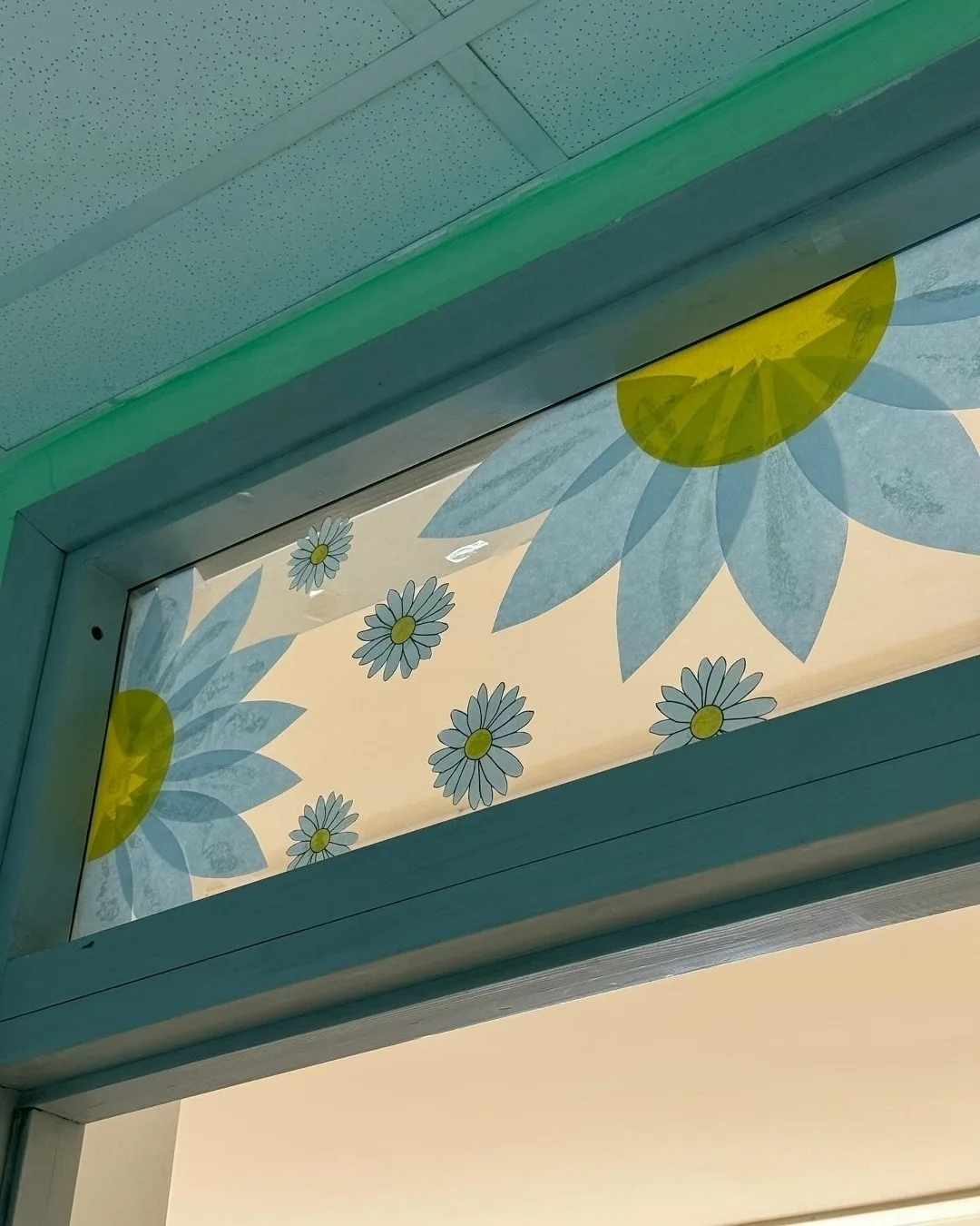 Украшаем окна на весну красивыми ромашками 🌼☀🌼 Варианты оформления окон + Шаблоны! Листайте карусель