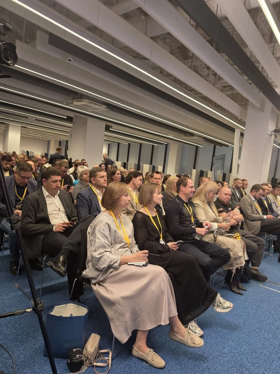FCP сегодня на партнёрской конференции Лемана Про. В зале больше 2 тысяч человек. Откры...