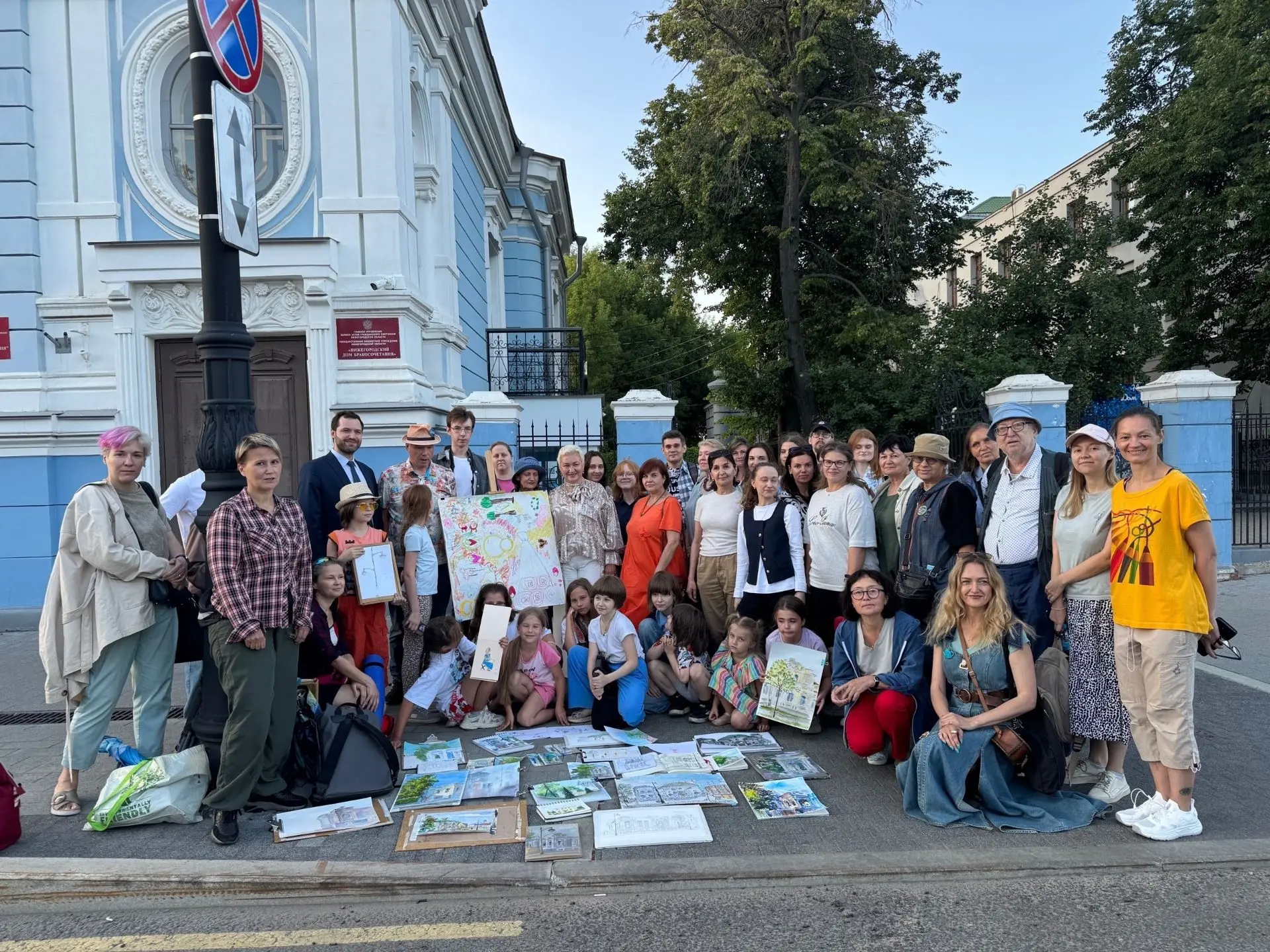 💝В День семьи, любви и верности у стен Нижегородского Дома бракосочетания царила невероятная творче