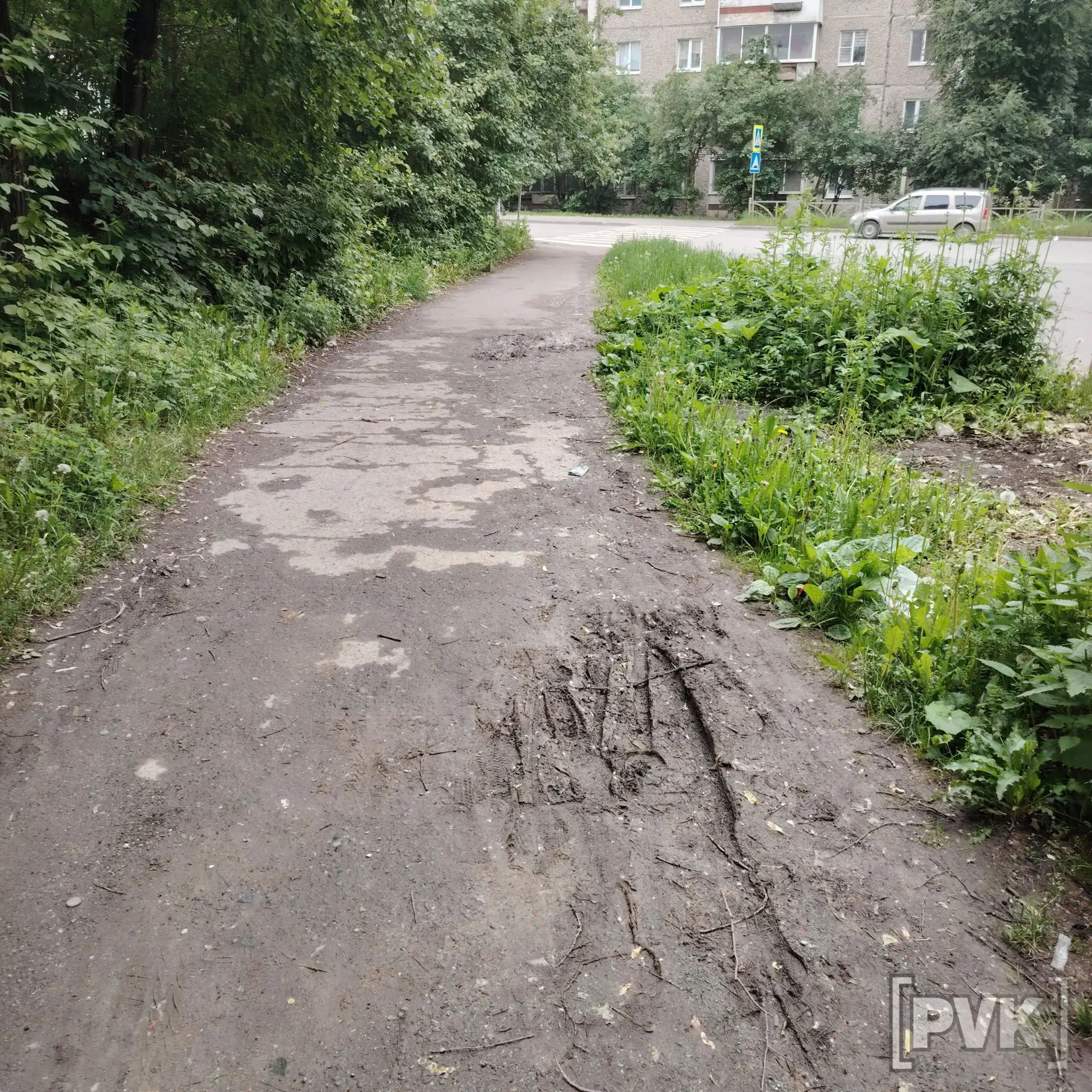 🫩 «Какой ужасный тротуар на улице Ленина рядом с домом №5А. Почему люди вынуждены меси...