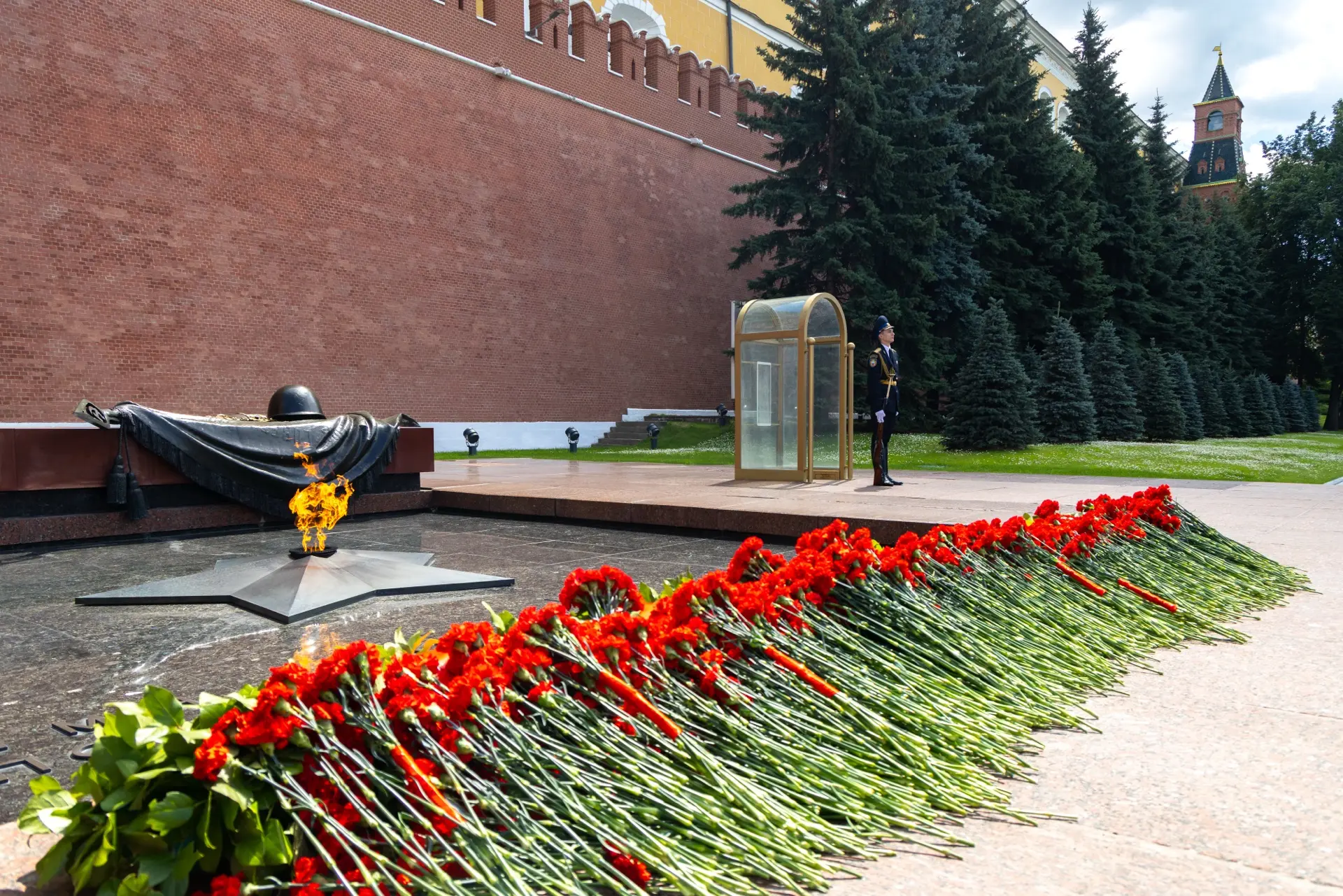 🔥Память в сердце — дань уважения павшим воинам