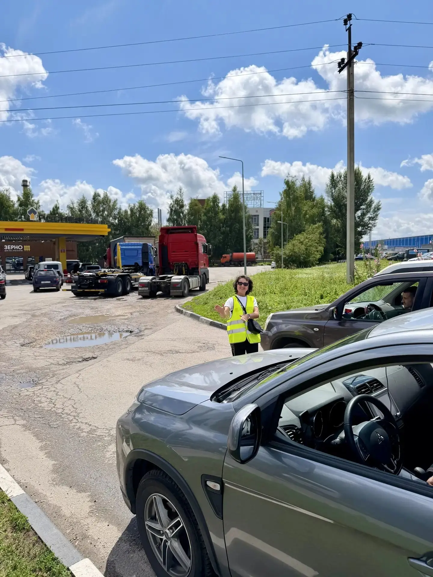 ⛽ 🚙Заведующий детского сада «Ромашка» Гурьева Людмила Важевна снова на посту на АЗС «Роснефть» с. К