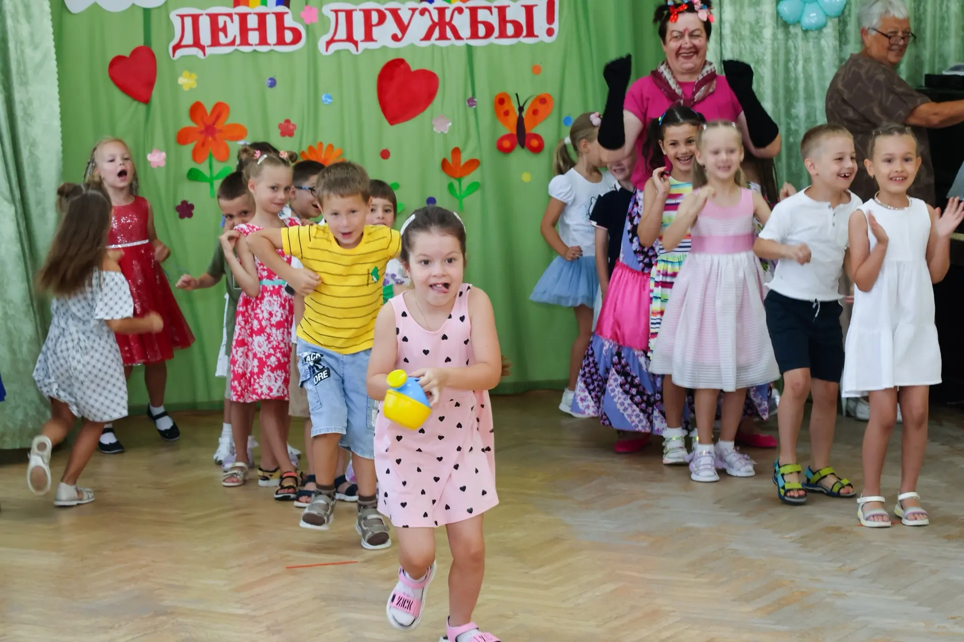 Орлята-дошколята учились дружить 💛

В детском саду «Орлёнка» прошёл праздник, посвящённый Междунаро