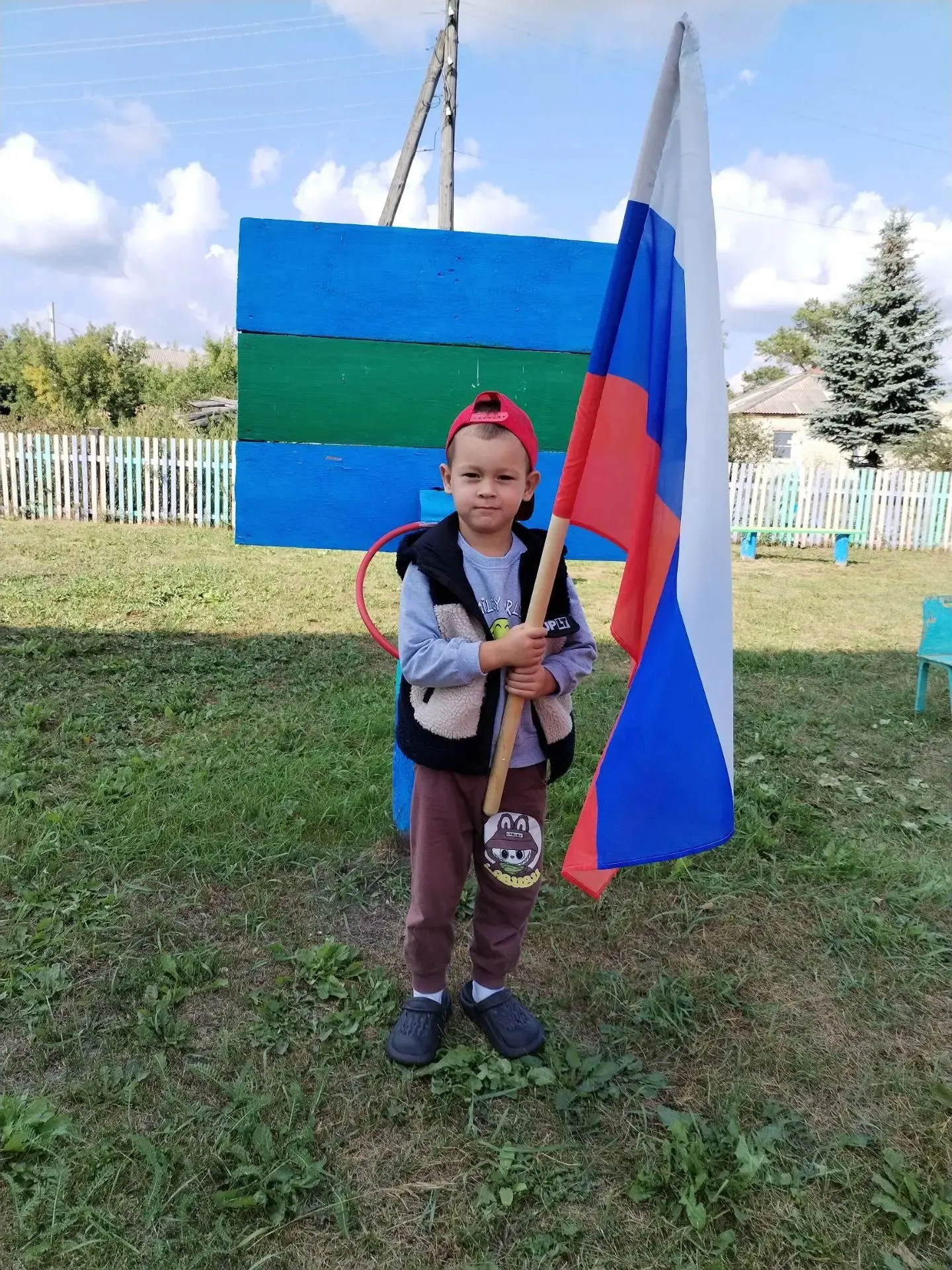 Акция «Флаг во дворах» - это замечательная возможность выразить свою любовь к Родине, о...