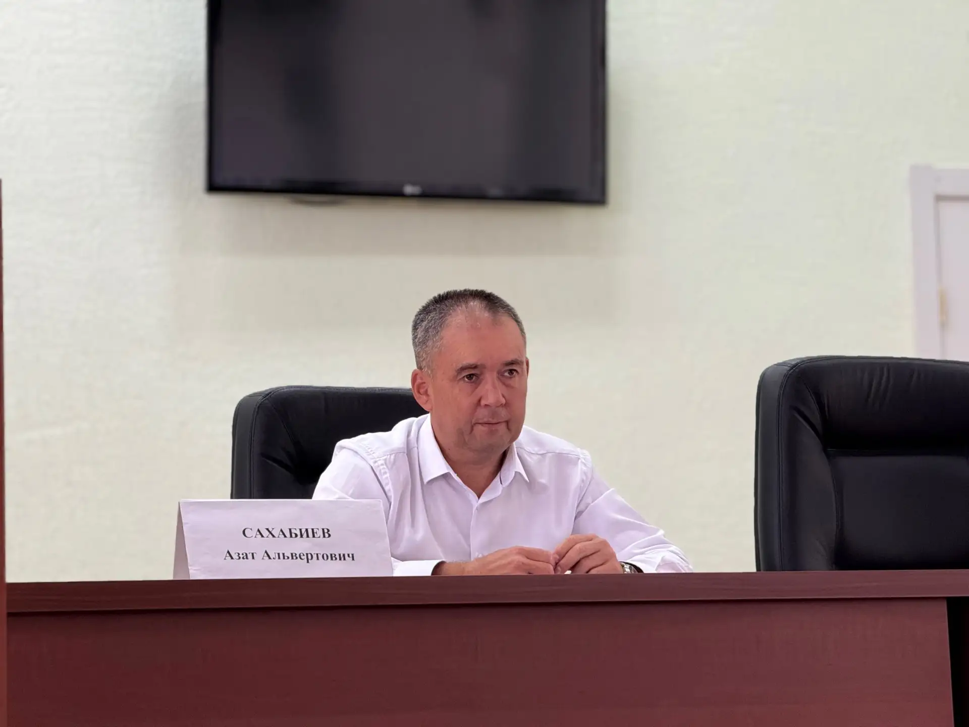 💼 Провел еженедельное совещание в формате «Предпринимательский час».

В ходе встречи обсудили ряд п