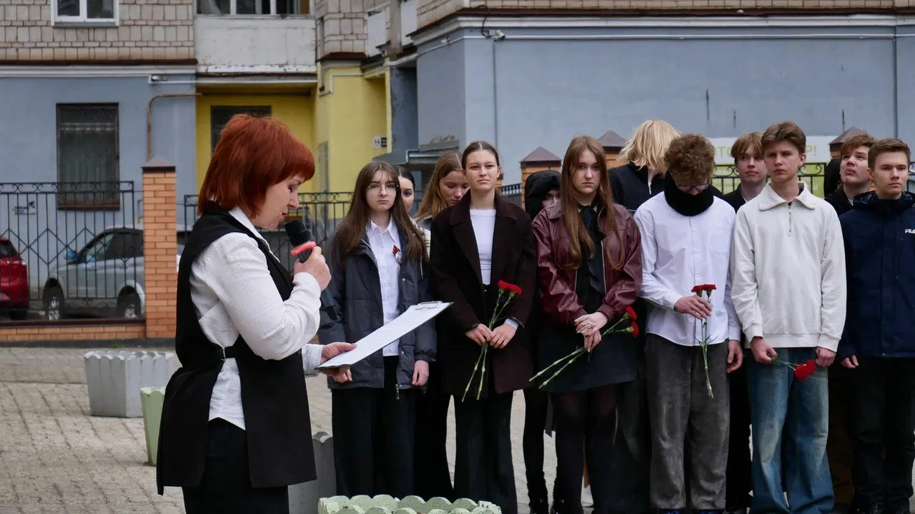 🕊В преддверии великого праздника старшеклассники собрались на линейки, посвященные Дню Победы, чтобы