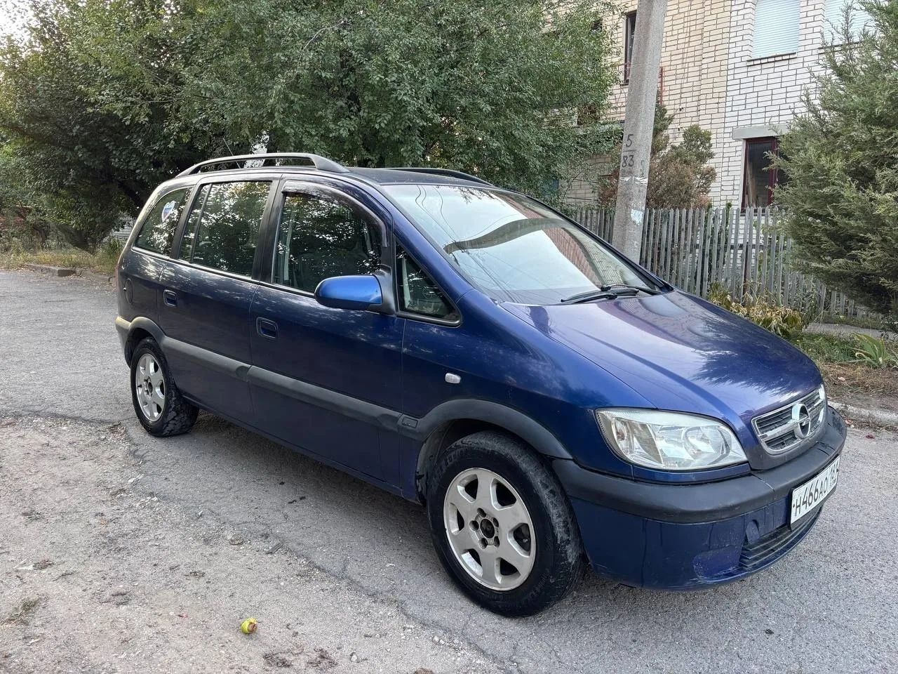 385000₽.Торг.Продам Опель Зафира 2.2 бензин 2004 года 7- ми местная в хорошем тех состо...