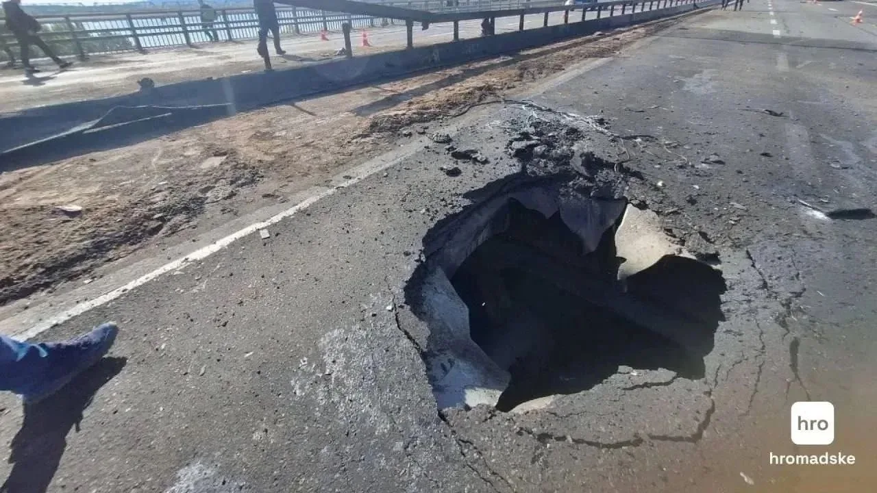 Мерц осмотрел дырку в Киеве)🤣