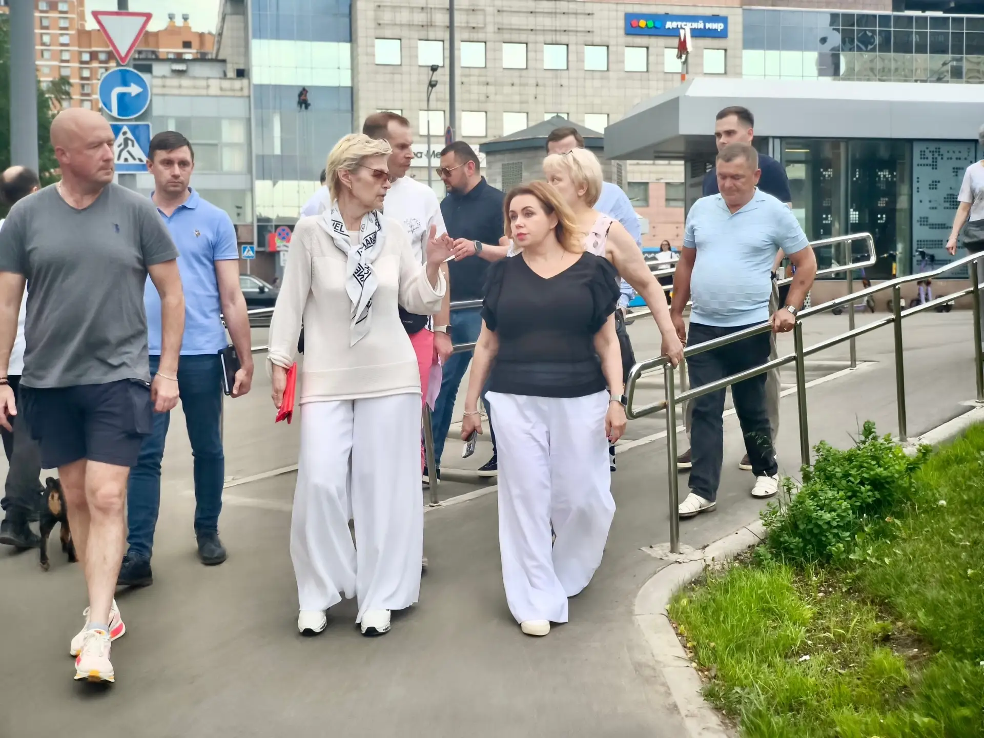 Вчера, 21 мая,  глава управы Вера Горлова совместно с первым заместителем Алексеем Трибунским, замес