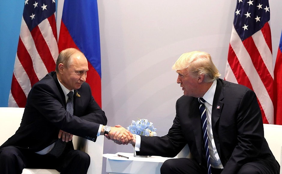 Путин поговорил по телефону с Трампом. О чем говорили

Помощник президента России Юрий Ушаков сообщи
