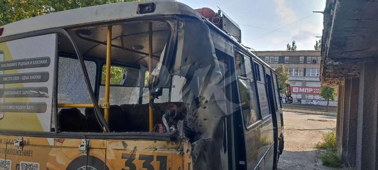 ⚡️ В результате атак БПЛА в Горловке повреждены 2 пассажирских автобуса