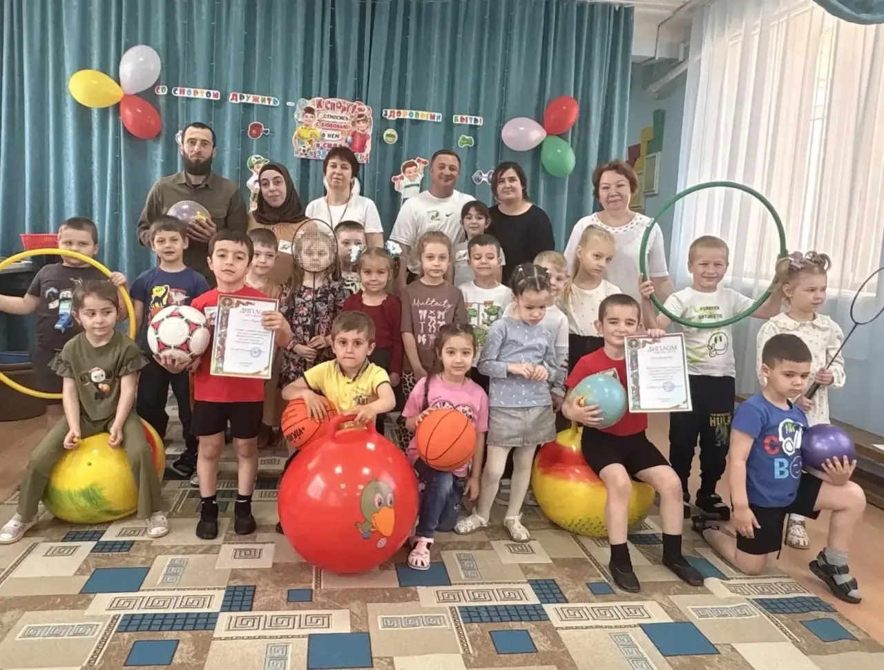 В рамках празднования Международного дня семьи в детском саду "Берёзка" с воспитанникам...