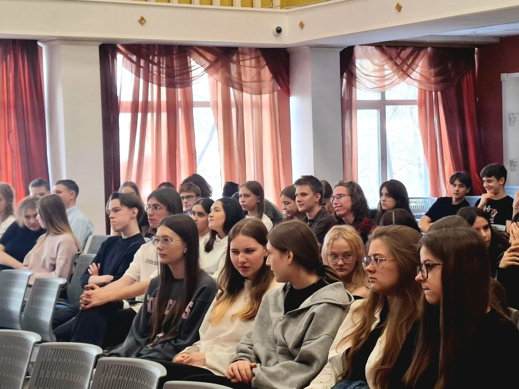 🎓 Будущим выпускникам — о перспективах в педагогике  В среду, 18 марта, в нашей школе прошла важная 