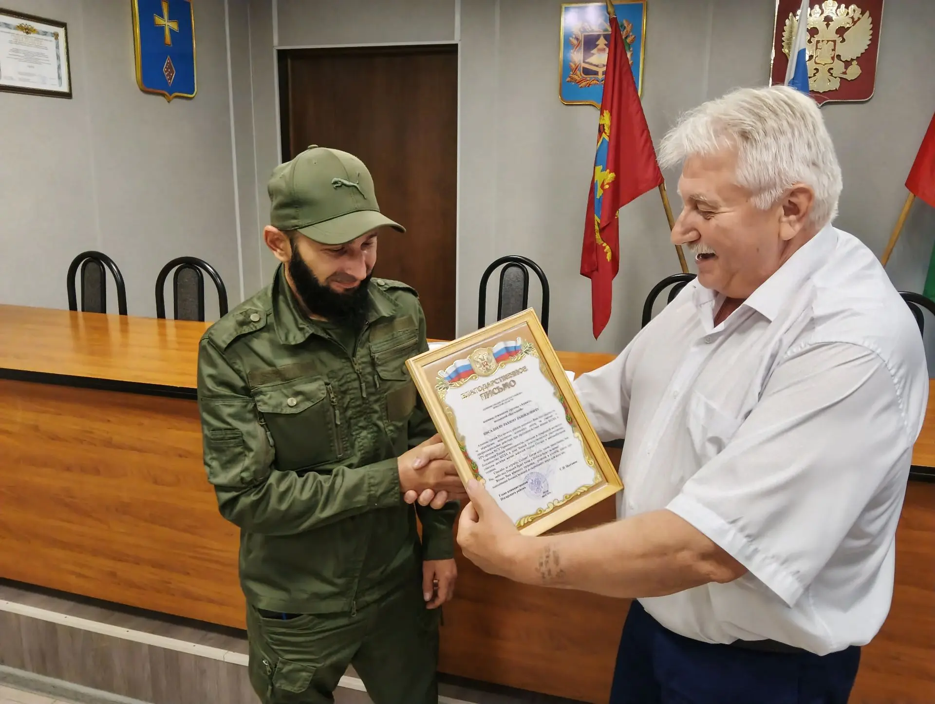 Рабочее совещание провел глава администрации Погарского района
Еженедельное рабочее совещание в адми