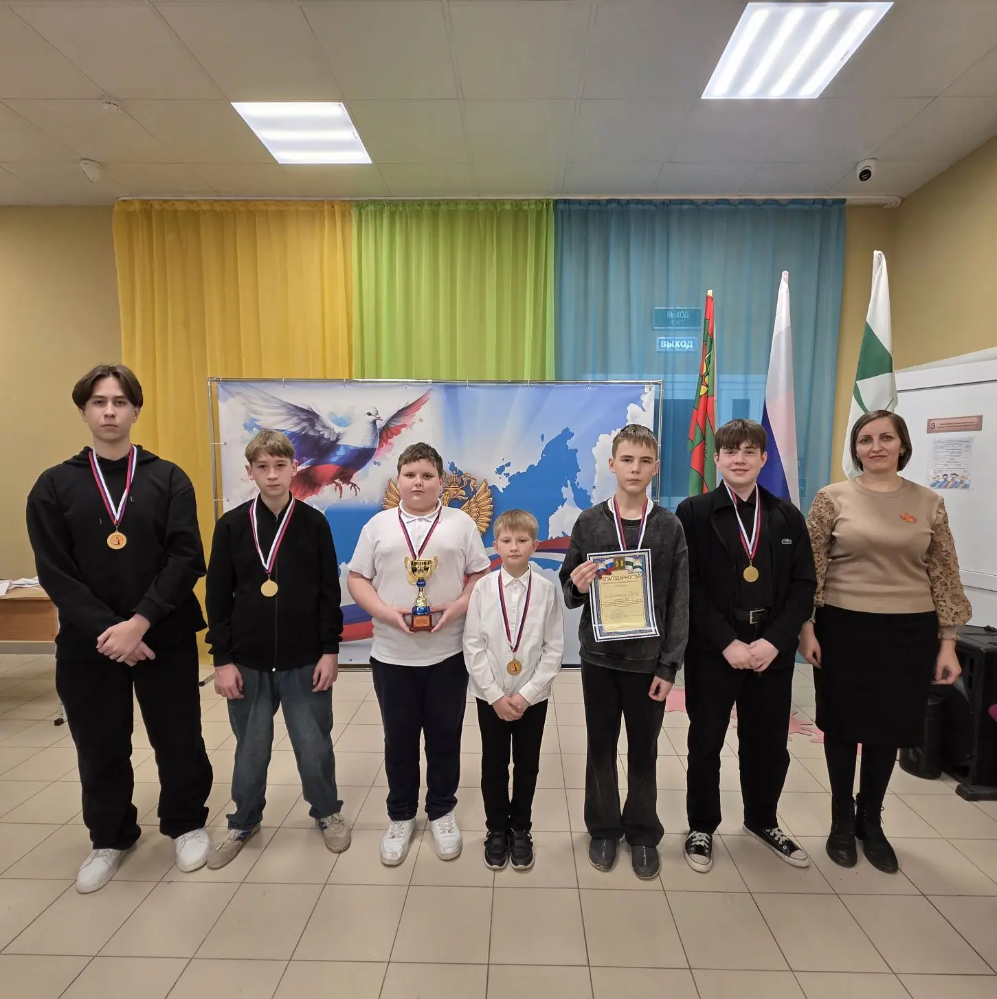 🏆Команда ДЮЦ (первая) стала победительницей шахматно-шашечного турнира на Кубок Главы ...