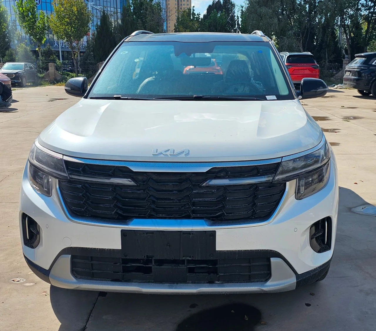 Друзья, добрый день! Доступны к заказу новые  KIA SELTOS, 1,5L, 115 л.с./ 84 кВт, CVT, ...