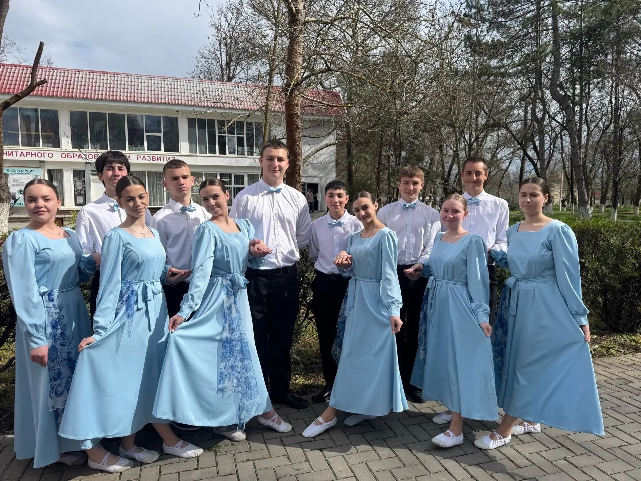 Сегодня мы с гордостью сообщаем:  танцевальный коллектив нашей школы достойно представи...